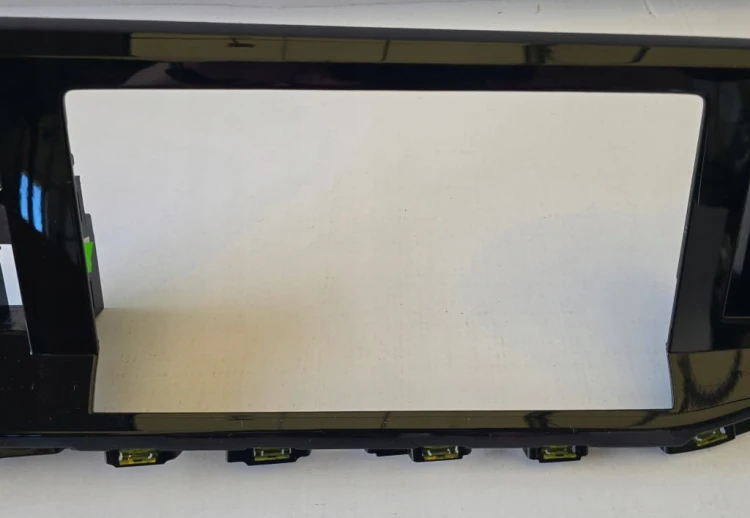 DEKOR KONSOLI RADIA NAWIGACJI EKRANU VW T7 MULTIVAN TRANSPORTER 7T1857747D