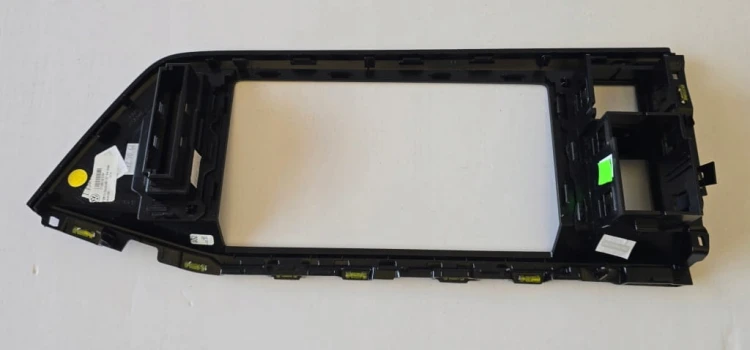DEKOR KONSOLI RADIA NAWIGACJI EKRANU VW T7 MULTIVAN TRANSPORTER 7T1857747D
