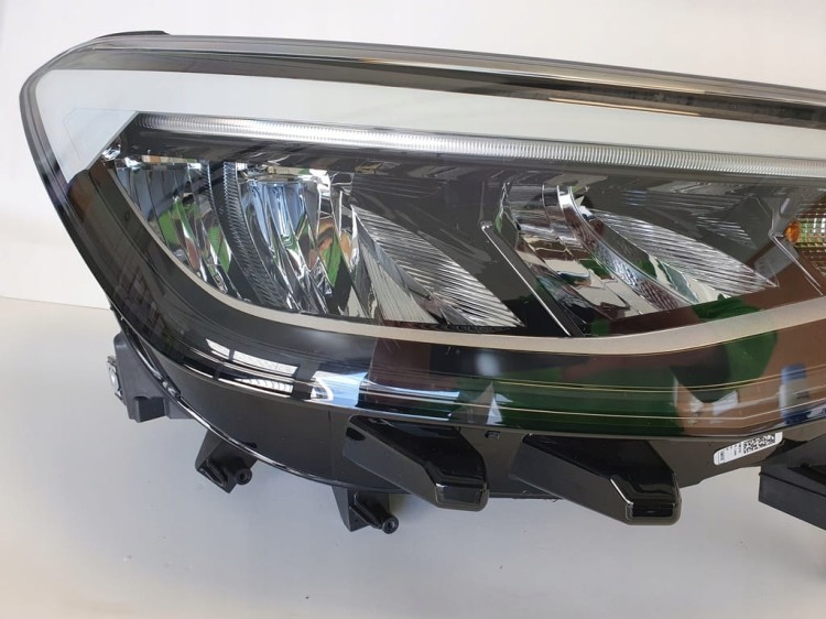 ID.4 LAMPA PRZÓD PRAWA LED 11B941006A