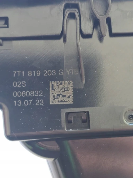 KRATKA NAWIEWU LEWA KONSOLI DESKI VW TRANSPORTER MULTIVAN T7 7T1819203G YTB