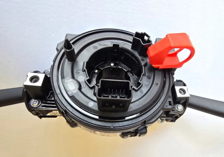 PRZEŁĄCZNIK ŚWIATEŁ WYCIERACZEK TAŚMA VOLKSWAGEN 5Q1953502BA