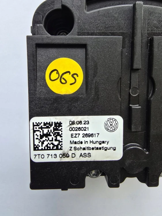1EA713041 VW SKOADA SEAT AUDI wybierak selektor mechanizm pozycjoner biegów