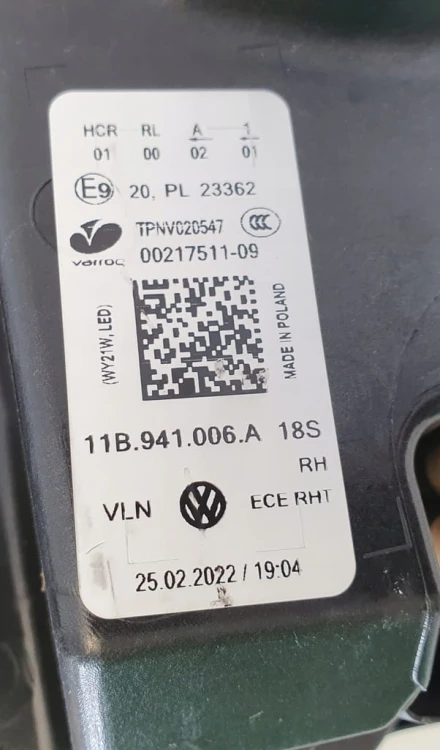 ID.4 LAMPA PRZÓD PRAWA LED 11B941006A