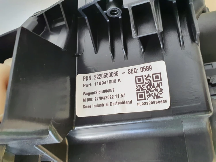 ID.4 LAMPA PRZÓD PRAWA LED 11B941006A