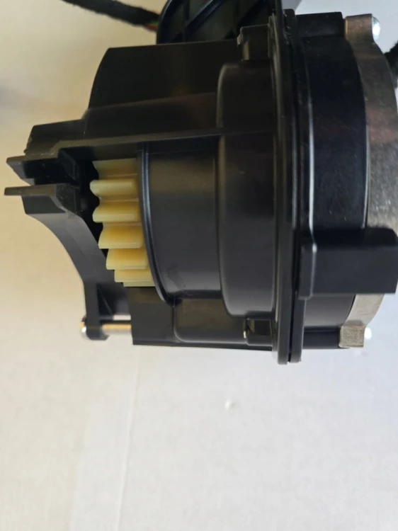 DOMYKANIE DRZWI DOCIĄG SOFT CLOSE VW MULTIVAN T7 7T0843460B OEM