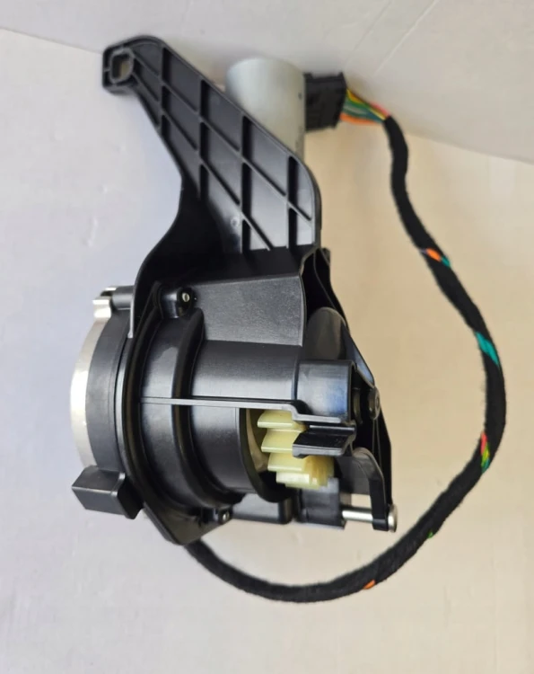DOMYKANIE DRZWI DOCIĄG SOFT CLOSE VW MULTIVAN T7 7T0843459C OEM