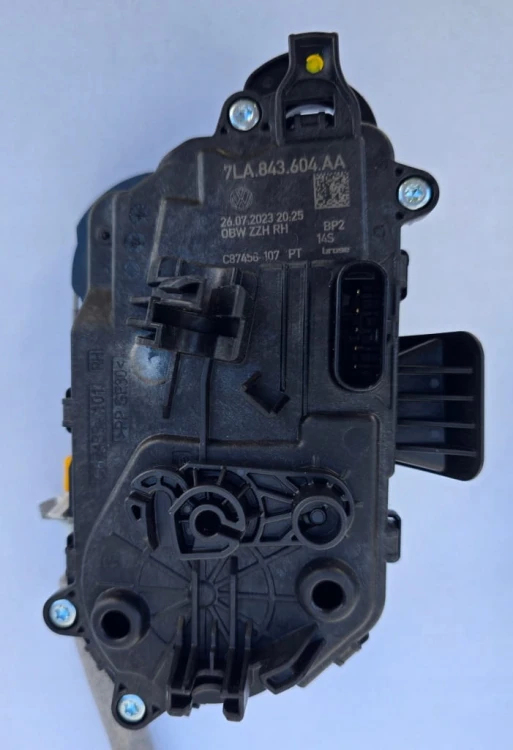 T7 MULTIVAN ZAMEK DOCIĄG DRZWI PRZESUWNYCH PRAWA 7T0843746D 7LA843604AA