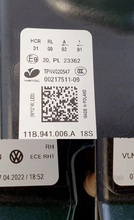 ID.4 LAMPA PRZÓD PRAWA LED 11B941006A