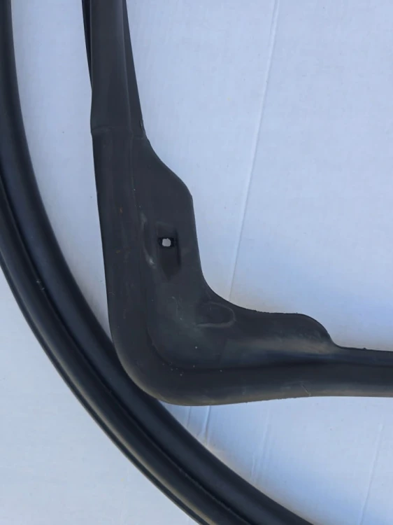 VW T7 USZCZELKA DRZWI PRAWE PRZESUWNYCH Z CZUJNIKIEM COFANIA 7T0843786H
