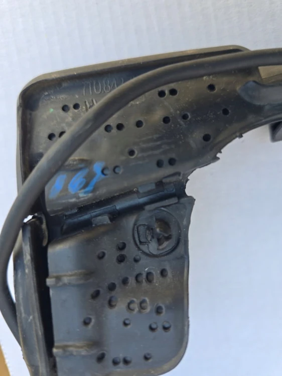 VW T7 USZCZELKA DRZWI PRAWE PRZESUWNYCH Z CZUJNIKIEM COFANIA 7T0843786H