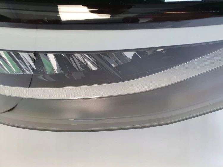 ID.4 LAMPA PRZÓD PRAWA LED 11B941006A