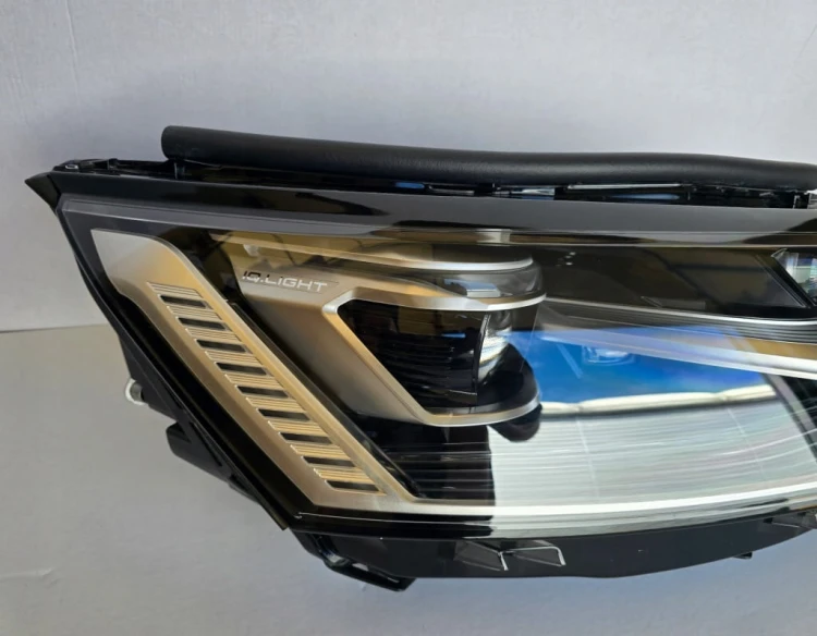 VW Transporter Multivan T7 LAMPA PRAWA PRZÓD FULL LED IQ.LIGHT 7T1941082 C