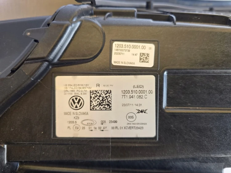 VW Transporter Multivan T7 LAMPA PRAWA PRZÓD FULL LED IQ.LIGHT 7T1941082 C