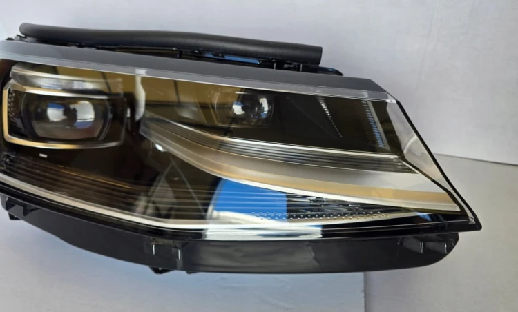 VW Transporter Multivan T7 LAMPA PRAWA PRZÓD FULL LED IQ.LIGHT 7T1941082 C