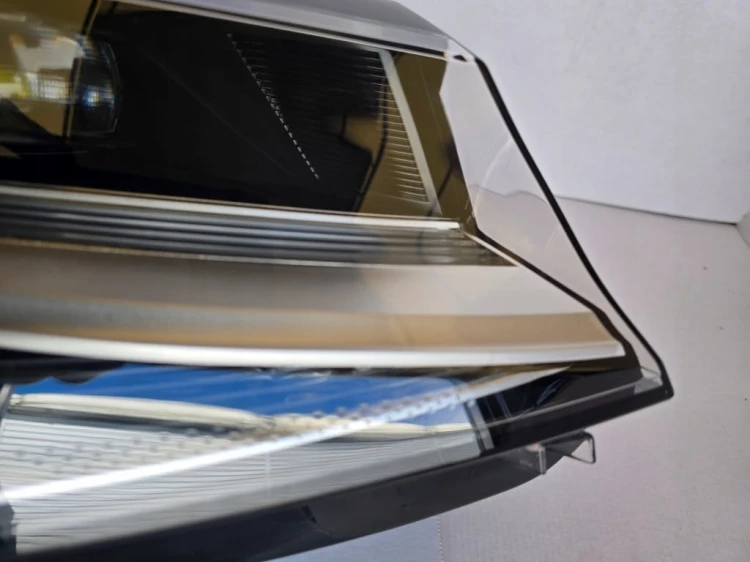 VW Transporter Multivan T7 LAMPA PRAWA PRZÓD FULL LED IQ.LIGHT 7T1941082 C
