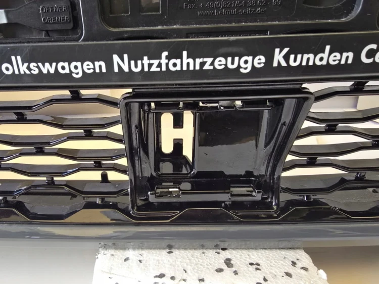 ZDERZAK PRZÓD Volkswagen VW Transporter - Caravelle T7 PDC4 7T0807221C LA7C