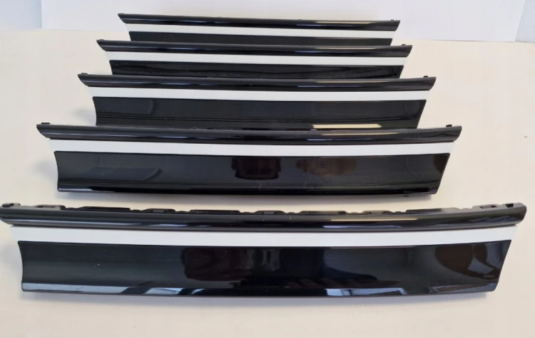ID.4 LISTWA GRILL LEWY PRZÓD 11A853719