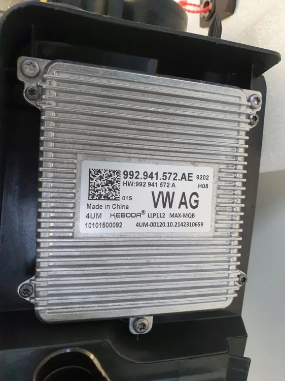 ID.4 LAMPA PRZÓD PRAWA IQ.LIG FULL LED 11B941036F