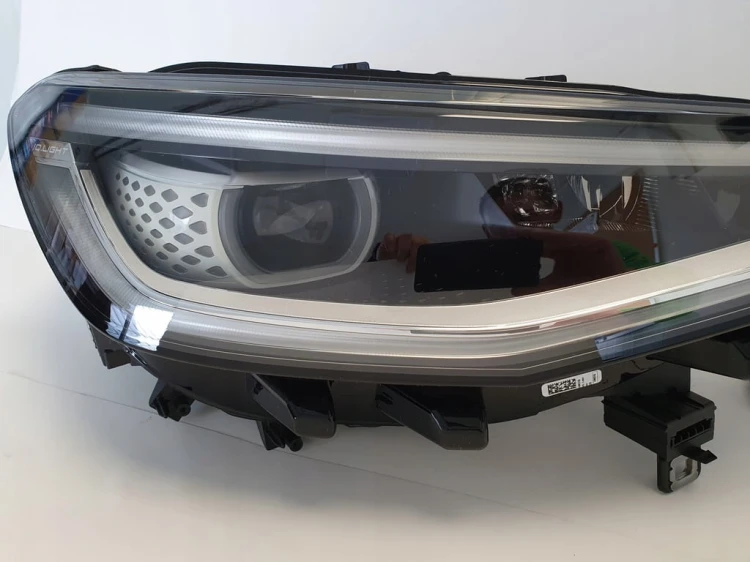 ID.4 LAMPA PRZÓD PRAWA IQ.LIG FULL LED 11B941036F