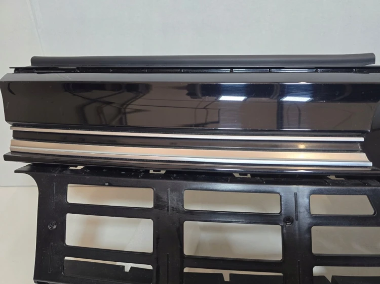 GRILL ATRAPA 7T0807985 7T0807381D VW T7 MULTIVAN 3CN853601D ZNACZEK
