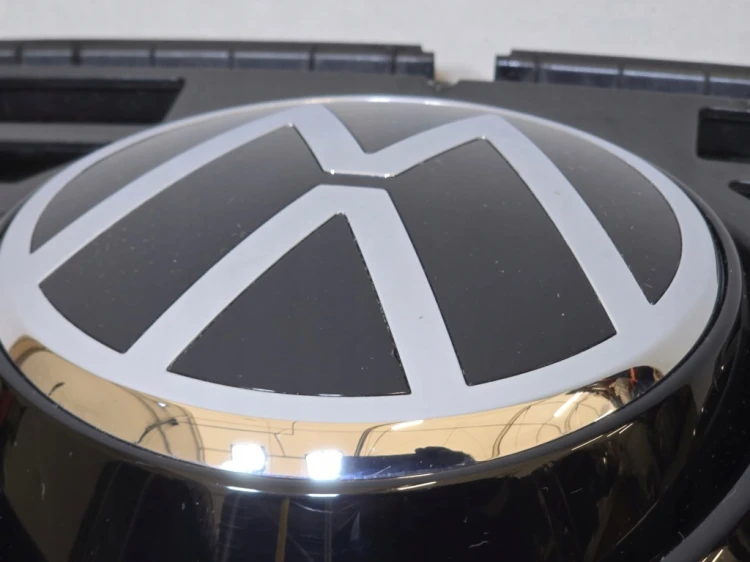 GRILL ATRAPA 7T0807985 7T0807381D VW T7 MULTIVAN 3CN853601D ZNACZEK