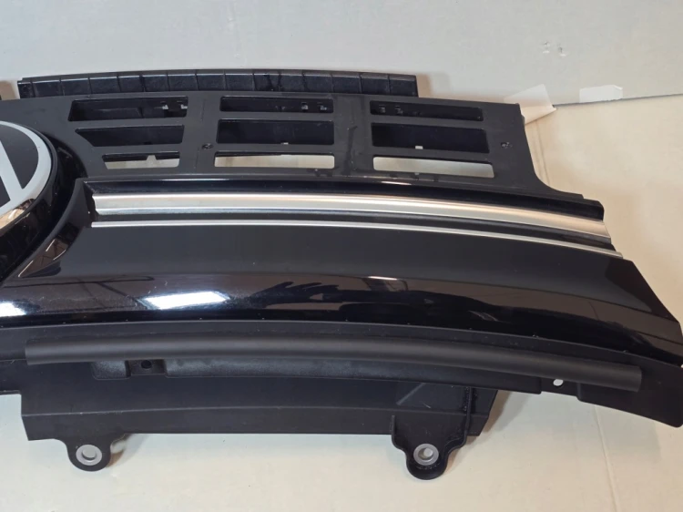 GRILL ATRAPA 7T0807985 7T0807381D VW T7 MULTIVAN 3CN853601D ZNACZEK