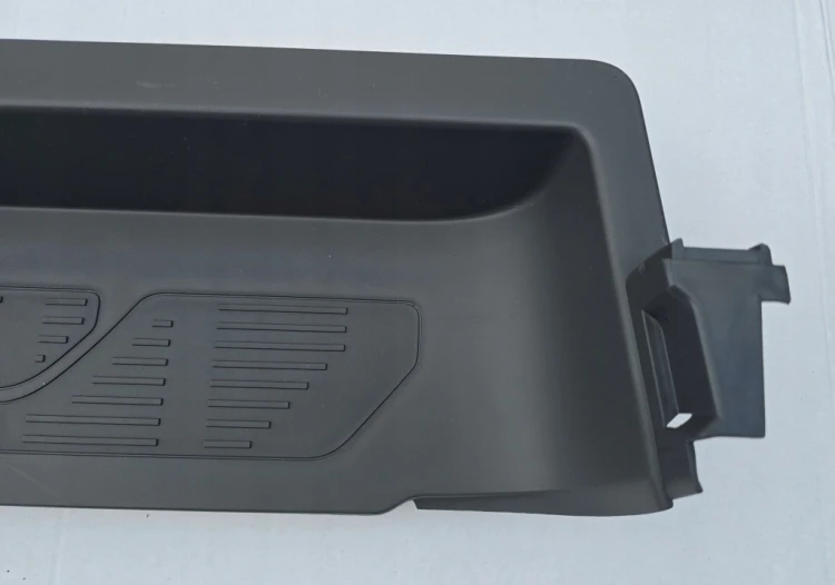 VW T7 MULTIVAN 7T0 OSŁONA STOPIEŃ PODNÓŻEK KRÓTKI STRONA PRAWA 7T0863736C