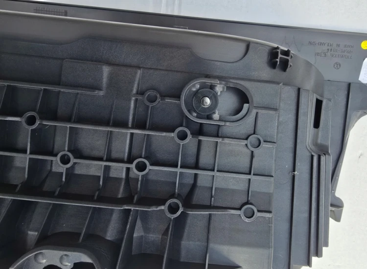 VW T7 MULTIVAN 7T0 LONG OSŁONA STOPIEŃ PODNÓŻEK STRONA PRAWA 7T0863726C