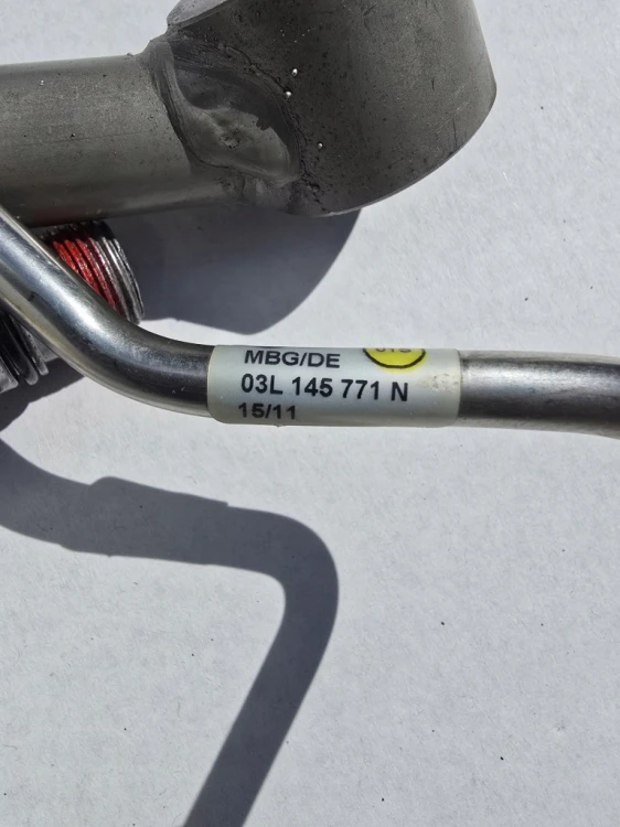 VOLKSWAGEN TDI CFF RURKA SPŁYWOWA OLEJU TURBO 03L145535A 03L145771N