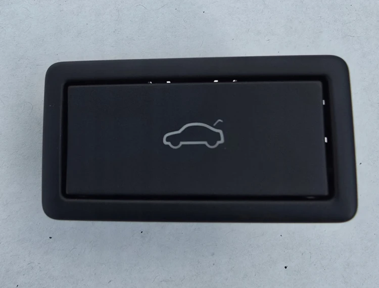 VOKSWAGEN SKODA SEAT AUDI PRZYCISK OTWIERANIA KLAPY BAGŻNIKA 3G0959831B WHS