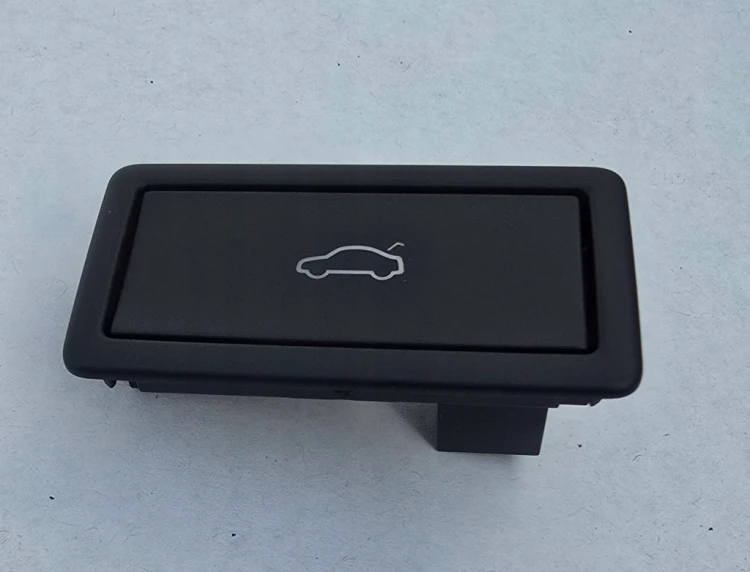 VOKSWAGEN SKODA SEAT AUDI PRZYCISK OTWIERANIA KLAPY BAGŻNIKA 3G0959831B WHS