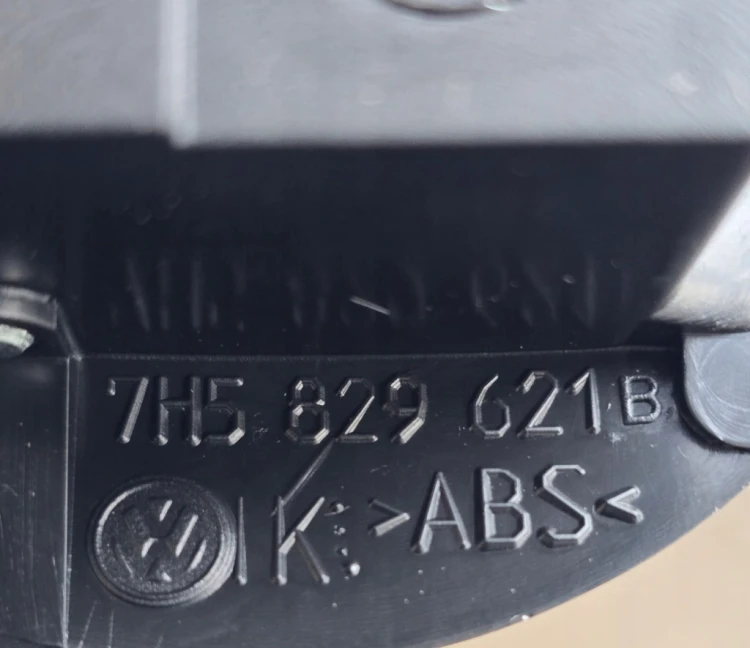 RĄCZKA UCHWYT KLAPY BAGAZNIKA VW T7 MULTIVAN 7H5829621B