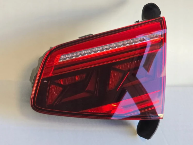 VW PASSAT B8 SEDAN LAMPA TYŁ PRAWA LED 3G5945308F