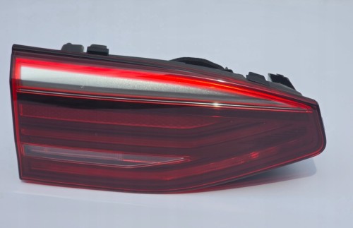 VW T7 MULTIVAN TRANSPORTER LAMPA LED LEWY TYŁ W KLAPĘ 7T0945093B