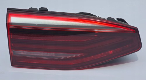 VW T7 MULTIVAN TRANSPORTER LAMPA LED LEWY TYŁ W KLAPĘ 7T0945093B