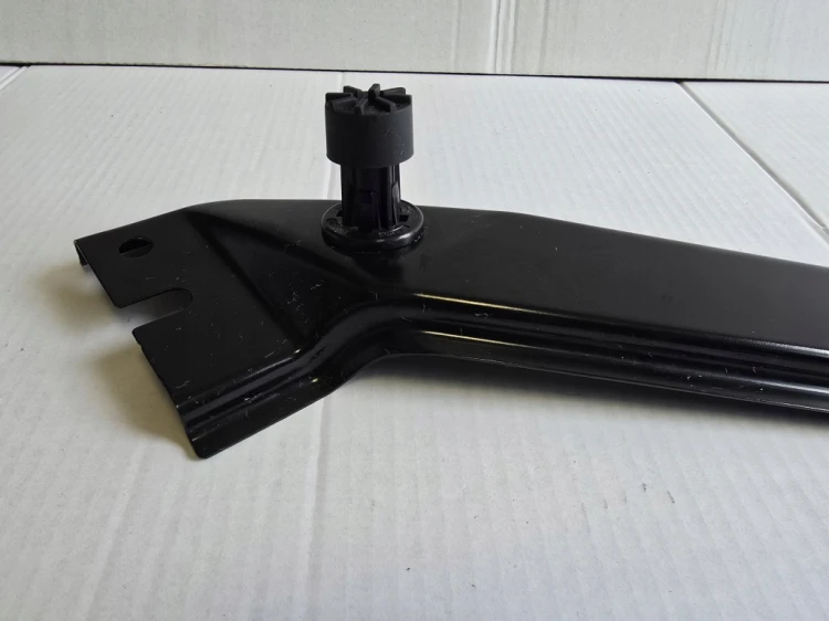 UCHWYT MOCOWANIE LAMPY PRAWE VW TRANSPORTER MULTIVAN T7 7T0805932B