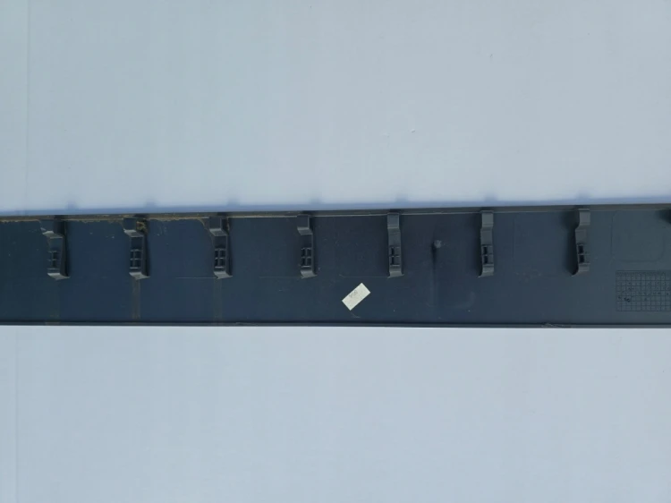 7T0843795H LEWA LISTWA OSŁONA NAKŁADKA BOCZNA VW T7 MULTIVAN LH7J
