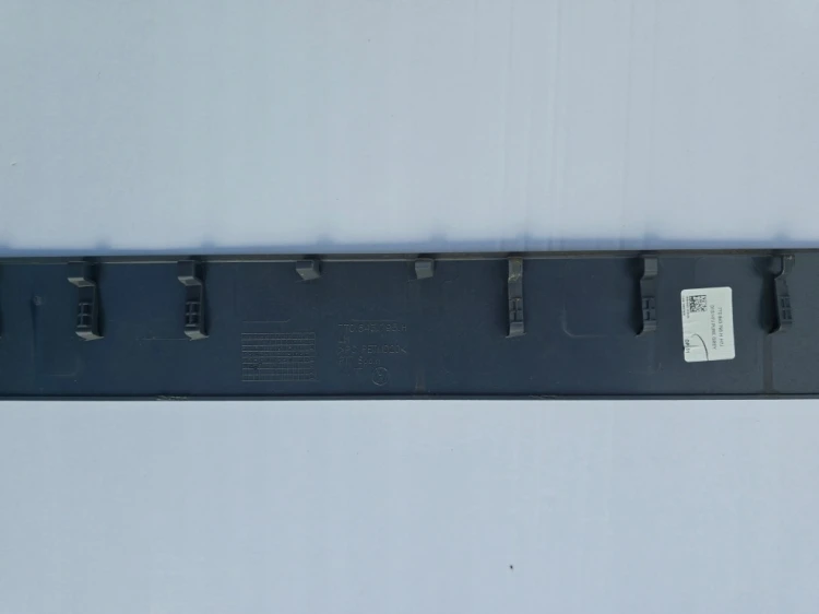 7T0843795H LEWA LISTWA OSŁONA NAKŁADKA BOCZNA VW T7 MULTIVAN LH7J