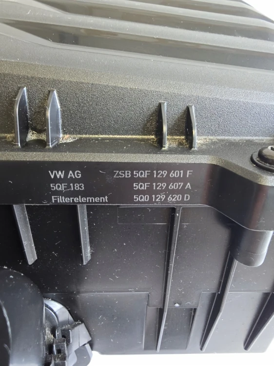 VW OBUDOWA FILTRA POWIETRZA 5QF129601F 5QF129607A 5Q0129620D 05L906461E