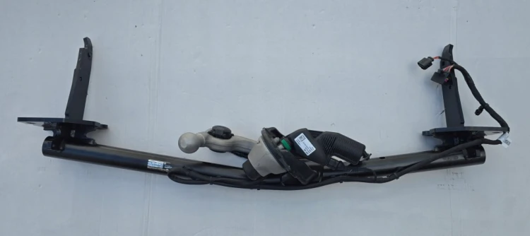 7T0803881B HAK HOLOWNICZY ELKTRYCZNY OEM T7 MULTIVAN TRANSPORTER WESTFALIA