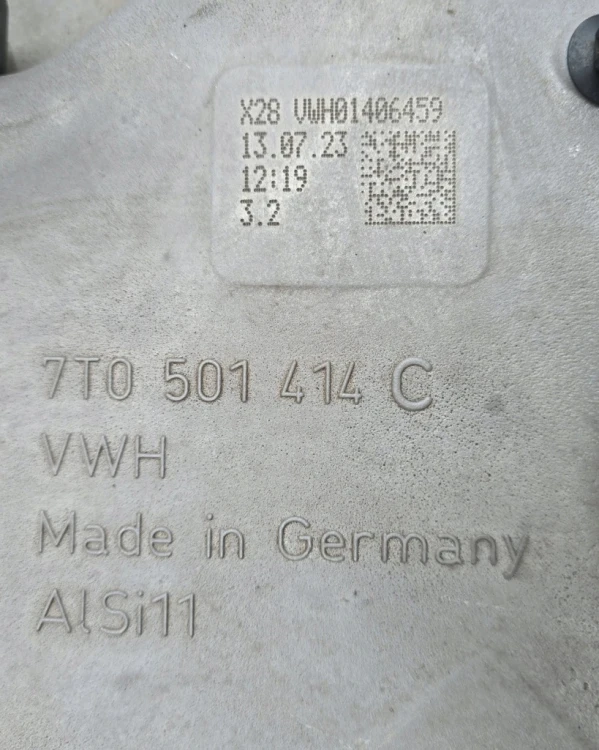 7T0407621A 7T0501414C 7T0501072C ZWROTNICA WAHACZ PRAWY TYŁ OEM VW T7