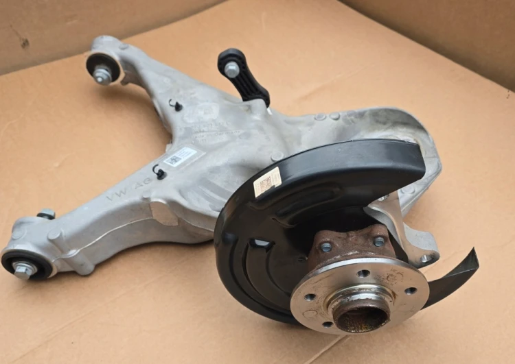 7T0407621A 7T0501413C 7T0501071C ZWROTNICA WAHACZ LEWA TYŁ OEM VW T7