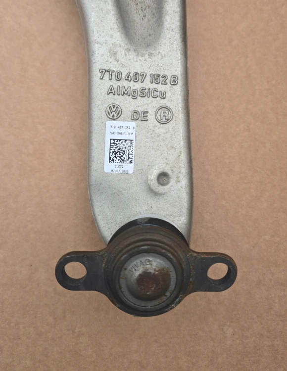 7T0407152B WAHACZ PRAWY PRZEDNI OEM VW T7 MULTIVAN TRANSPORTER