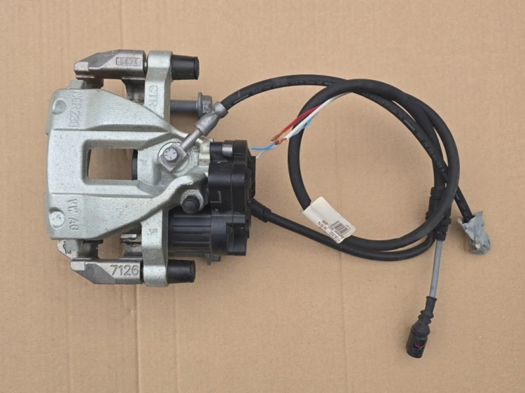 7T0615406E 7T0927902P ZACISK HAMULCOWY TYLNY PRAWY OEM VW T7 MULTIVAN