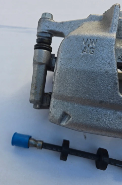 1EA615106AC ZACISK HAMULCOWY PRZÓD PRAWY OEM VW ID BUZZ