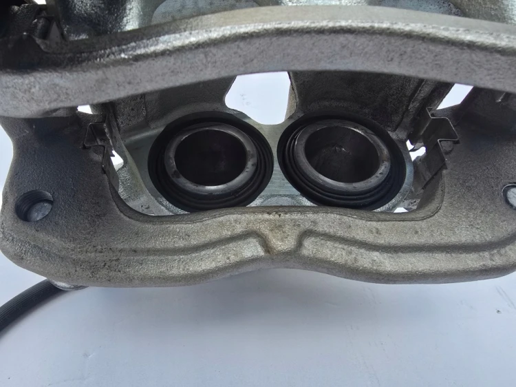 7T0615124A ZACISK HAMULCOWY PRZÓD PRAWY OEM VW T7 MULTIVAN TRANSPORTER