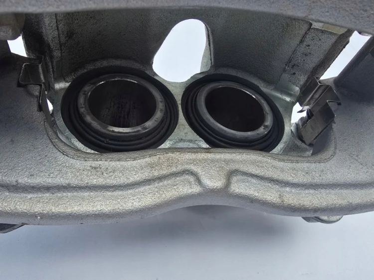 7T0615123A ZACISK HAMULCOWY PRZÓD LEWY OEM VW T7 MULTIVAN TRANSPORTER