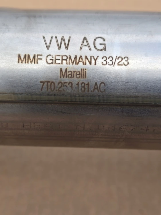 7T0253181AC 7T0131701F RURA WYDECHOWA 2.0 DIESEL KOŃCOWA VW T7 NOWA