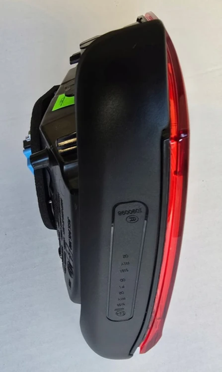 VW PASSAT B8 SEDAN LAMPA TYŁ PRAWA LED 3G5945308F
