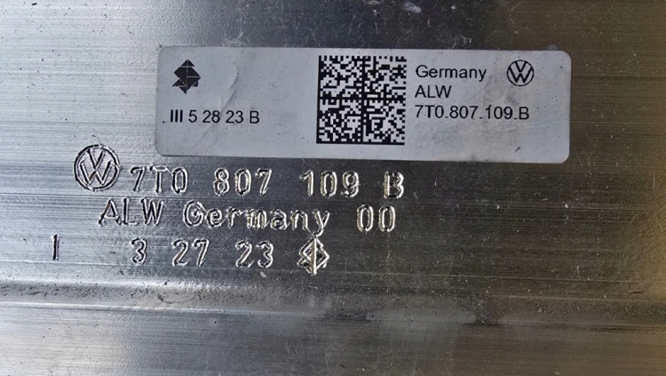 7T0807109B 7T0807248B BELKA ZDERZAKA PRZEDNIEGO VW T7 MULTIVAN TRANSPORTER